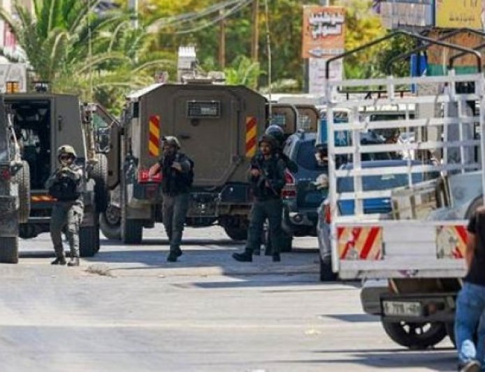 تصعيد خطير للاحتلال في جنين وطولكرم: مداهمات واعتداءات على الصحفيين وتهجير جماعي